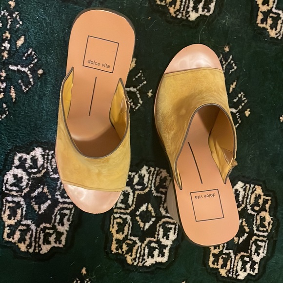 Dolce Vita ‘Alba’ heels - Picture 3 of 3